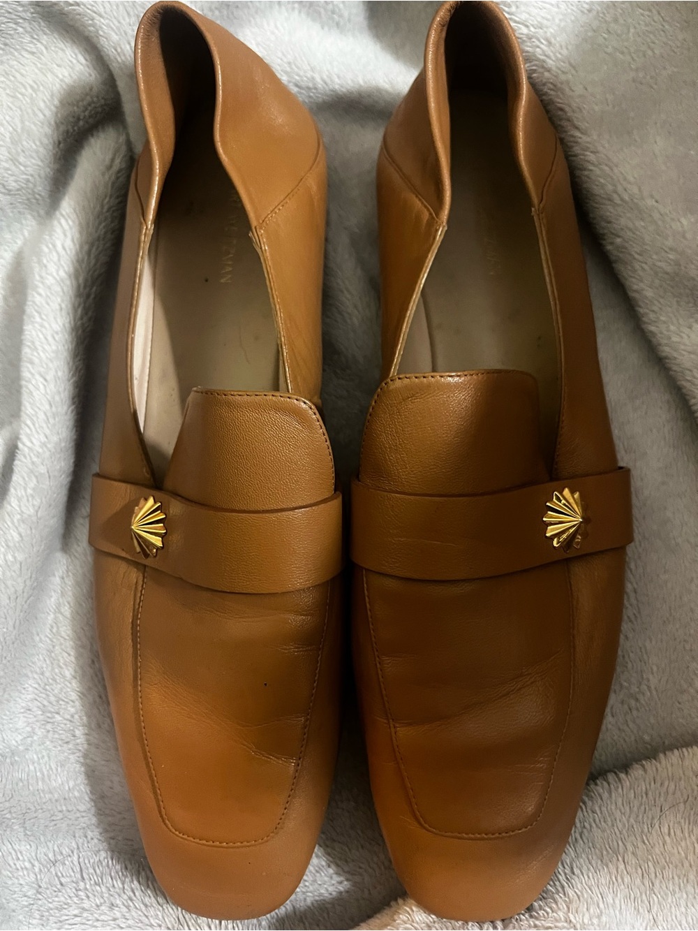 Stuart Weitzman Women’s Wylie Star almond Leather Slip-On Loafers, sz 12